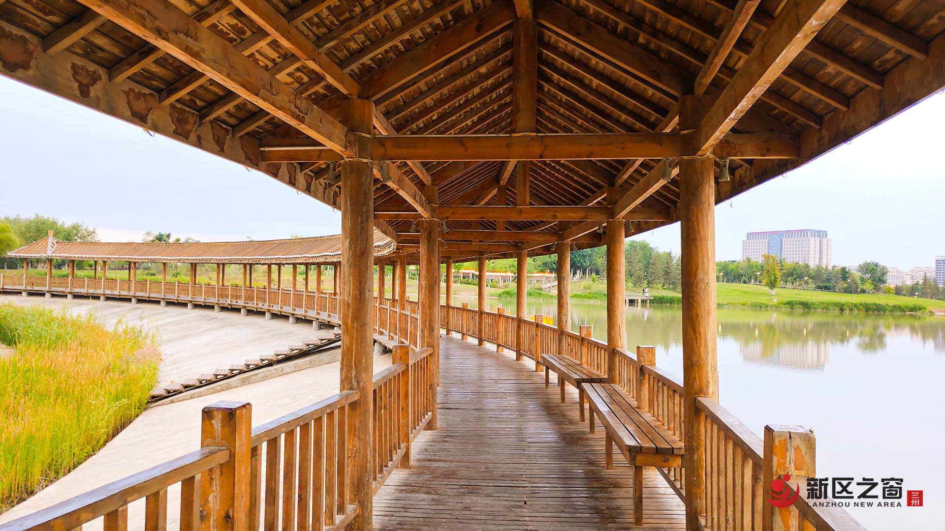 兰州新区栖霞湖美景