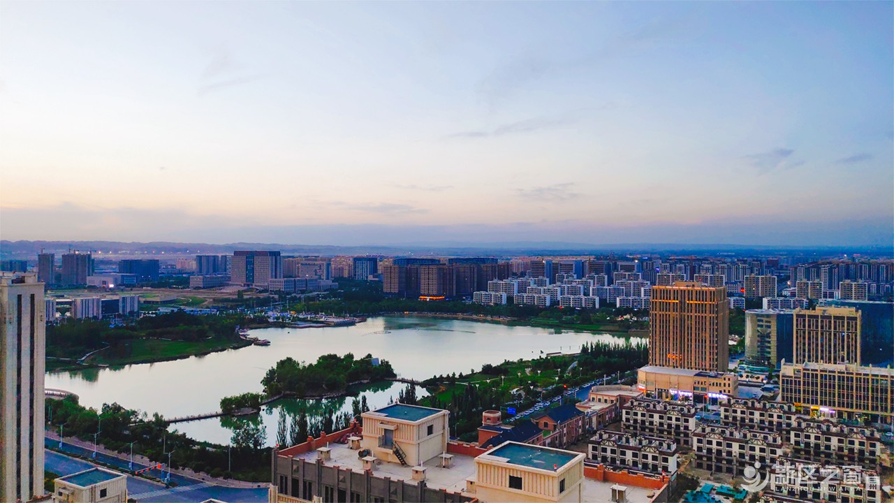 兰州新区栖霞湖城市风光