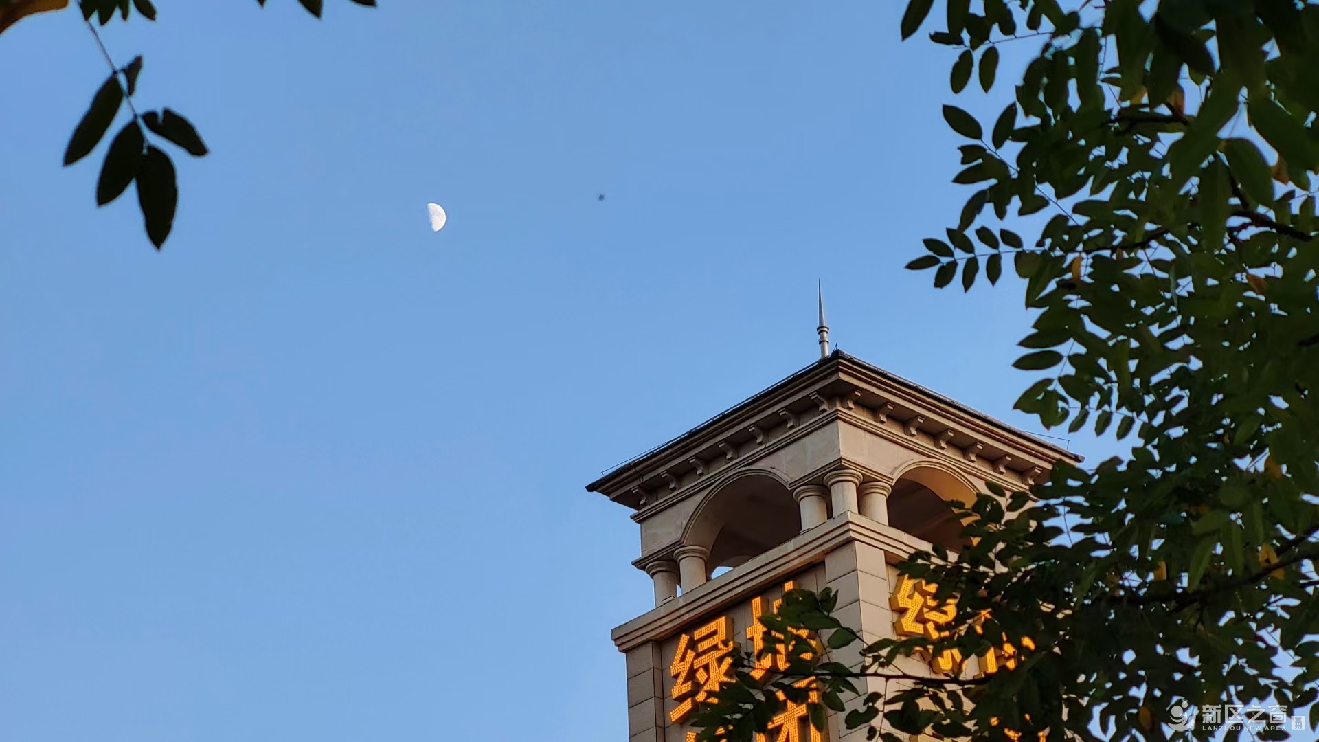 手机摄影:兰州新区栖霞湖景