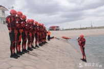 “橙”风破浪！兰州新区消防开展水域救援演练