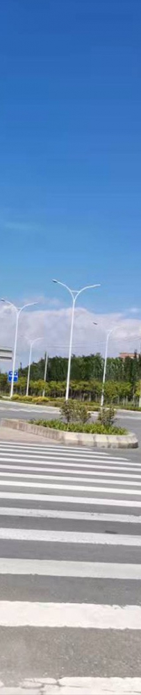 新区志愿者探望福利院老人